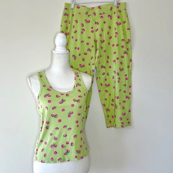 Vintage Victoria’s Secret Raspberry Pajama Set - Picture 2 of 8